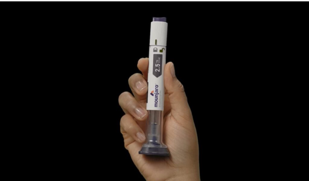 Fabricante do Mounjaro, Eli Lilly se torna a primeira farmacêutica a alcançar US$ 1 trilhão em valor de mercado