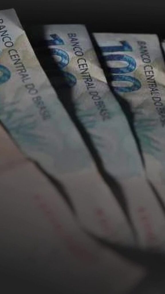 Segunda parcela do 13º: o que fazer se o pagamento não cair na conta