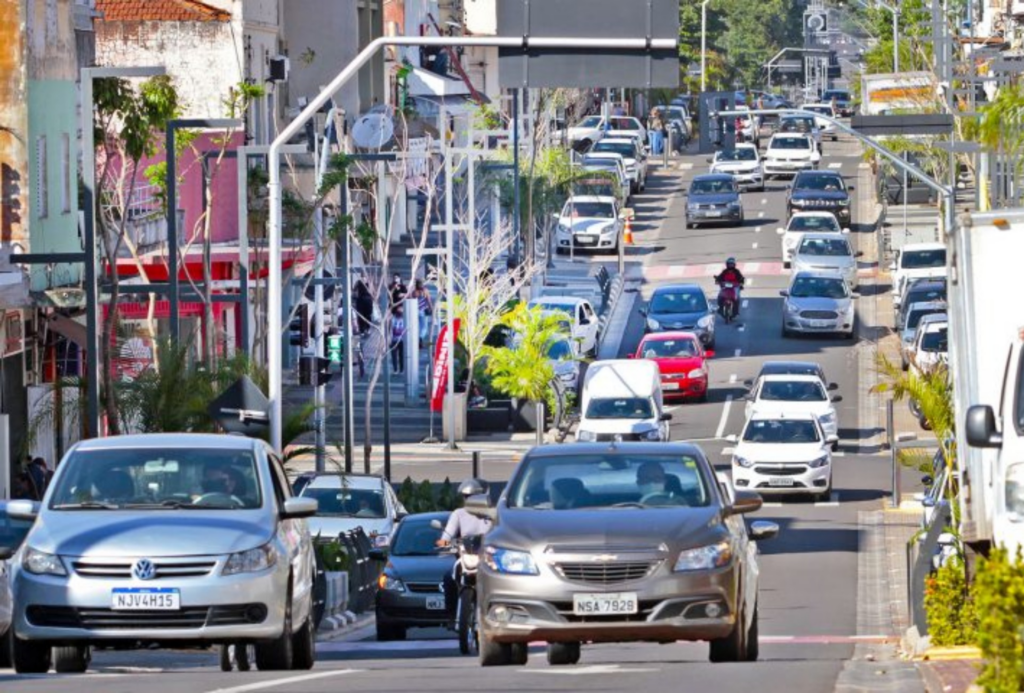 Câmara aprova PEC que isenta IPVA de veículos com mais de 20 anos